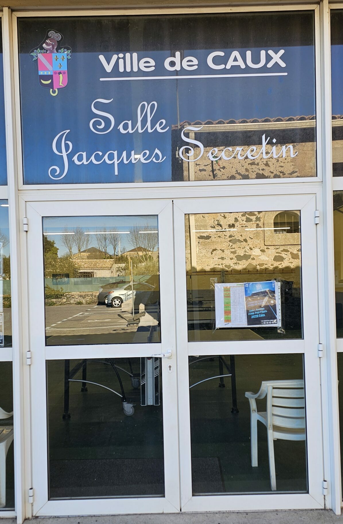 Entrée de la Salle Jacques Secrétin à Caux